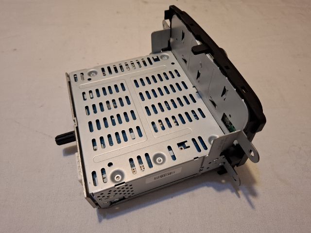 bontott DACIA DUSTER Rádió / CD