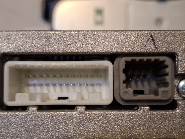 bontott DACIA DUSTER Rádió / CD