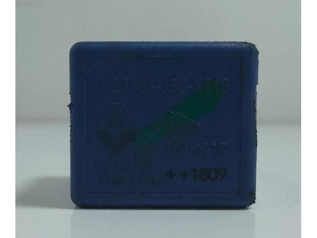 bontott DACIA DUSTER Relé