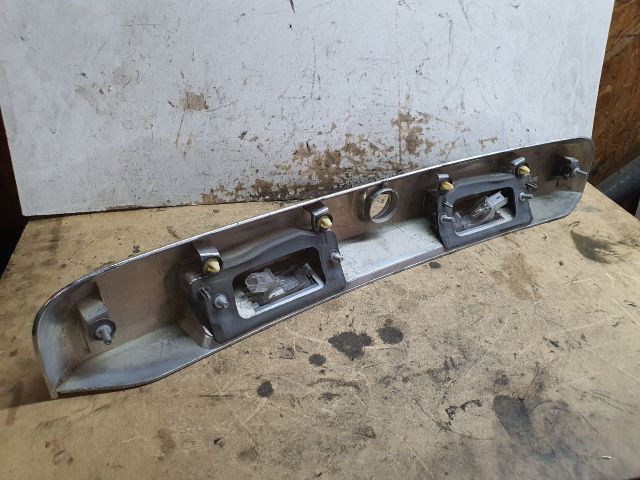 bontott DACIA DUSTER Rendszámtábla Világítás Keret