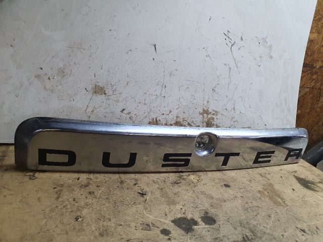 bontott DACIA DUSTER Rendszámtábla Világítás Keret