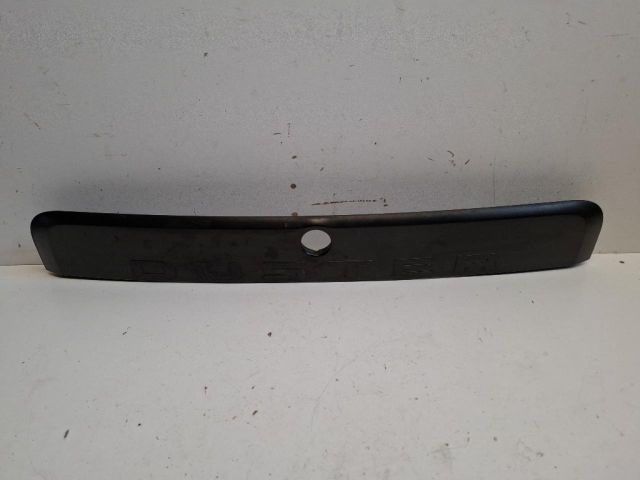 bontott DACIA DUSTER Rendszámtábla Világítás Keret