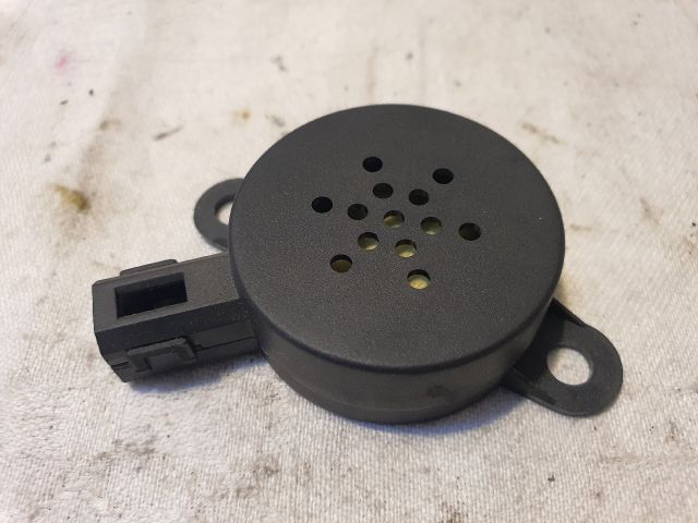 bontott DACIA DUSTER Riasztó Hangszóró