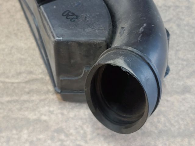 bontott DACIA DUSTER Szívás Zaj Csökkentő Doboz