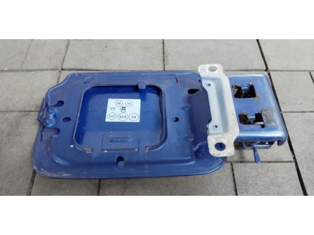 bontott DACIA DUSTER Tankajtó