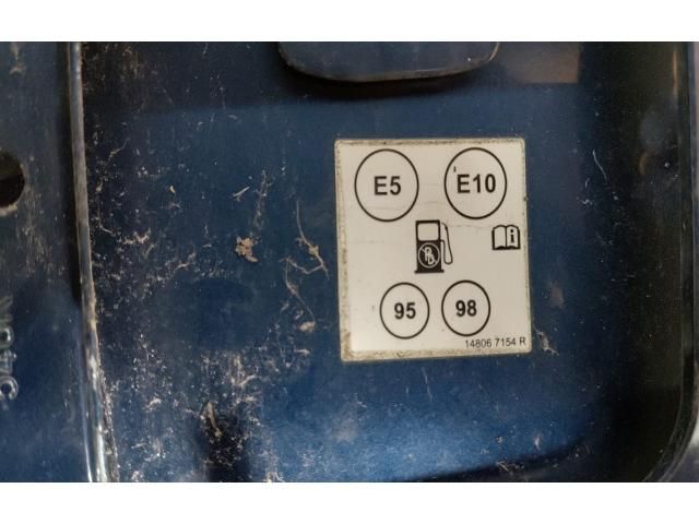 bontott DACIA DUSTER Tankajtó