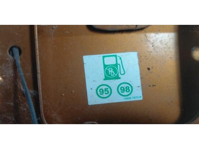 bontott DACIA DUSTER Tankajtó