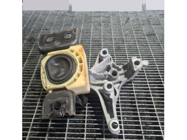 bontott DACIA DUSTER Tartó Bak