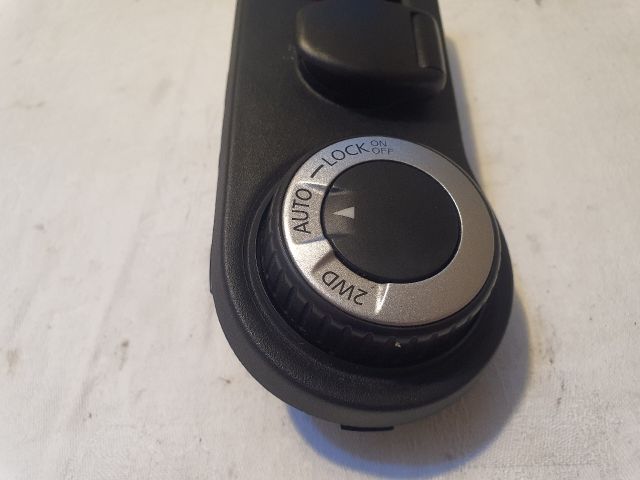 bontott DACIA DUSTER Terepváltó Kapcsoló Kar / Gomb