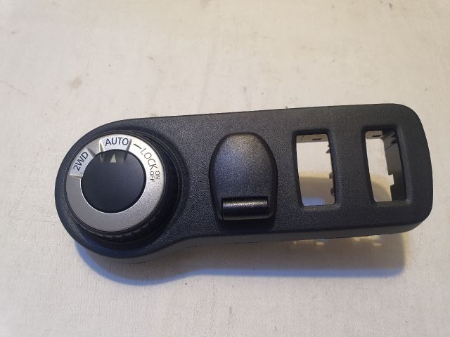 bontott DACIA DUSTER Terepváltó Kapcsoló Kar / Gomb