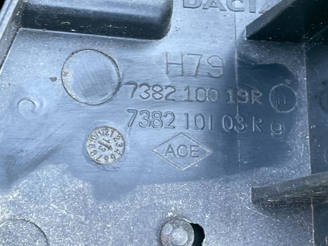 bontott DACIA DUSTER Tetősín Pár