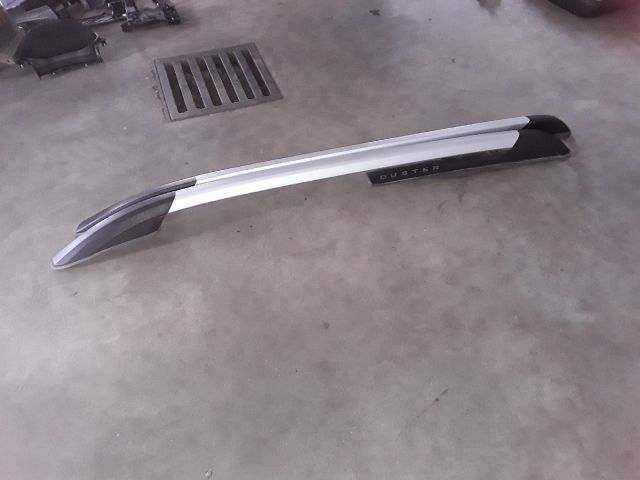 bontott DACIA DUSTER Tetősín Pár