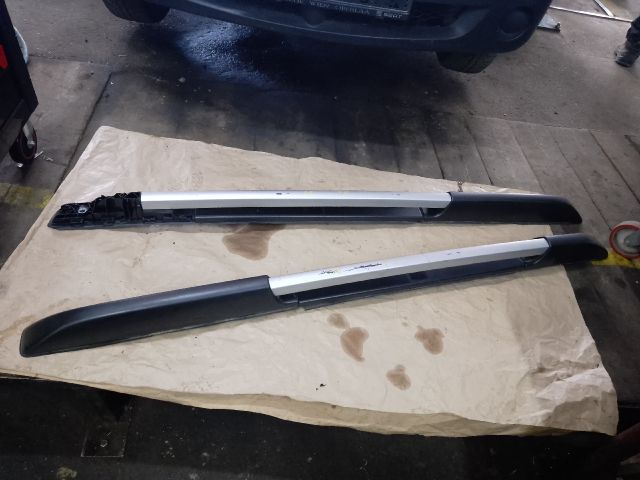 bontott DACIA DUSTER Tetősín Pár