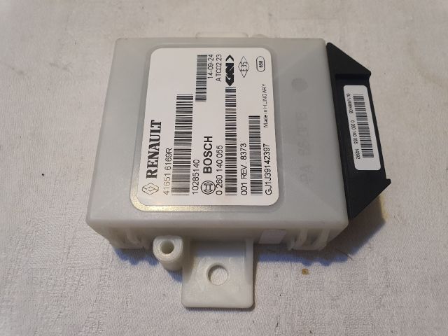 bontott DACIA DUSTER Tolatóradar Elektronika