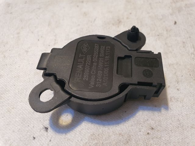 bontott DACIA DUSTER Tolatóradar Hangszóró