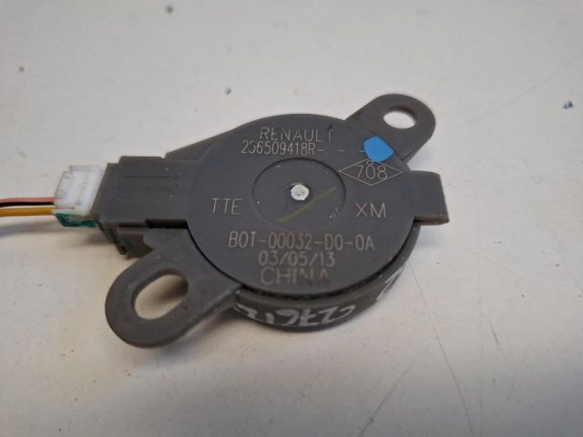 bontott DACIA DUSTER Tolatóradar Hangszóró