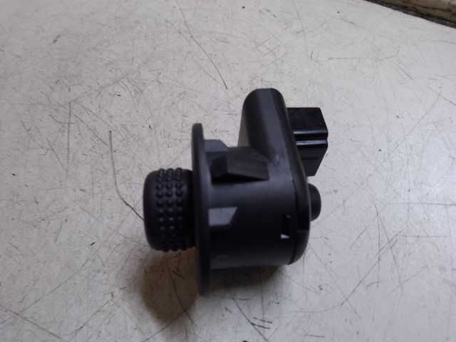 bontott DACIA DUSTER Tükör Kapcsoló