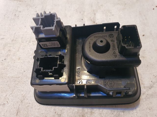 bontott DACIA DUSTER Tükör Kapcsoló