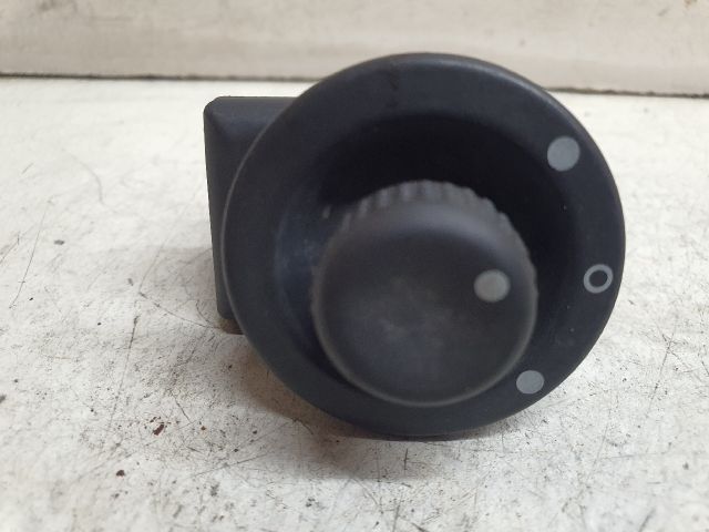 bontott DACIA DUSTER Tükör Kapcsoló