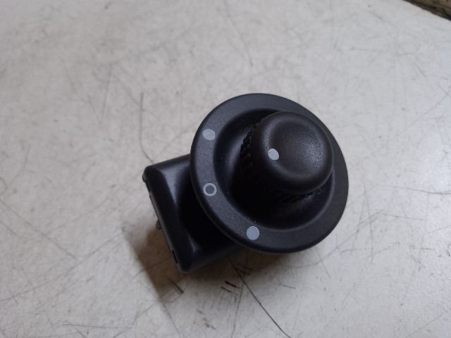 bontott DACIA DUSTER Tükör Kapcsoló