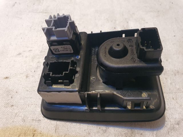 bontott DACIA DUSTER Tükör Kapcsoló