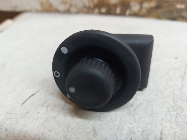 bontott DACIA DUSTER Tükör Kapcsoló