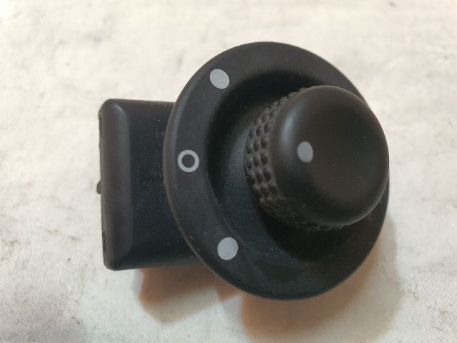 bontott DACIA DUSTER Tükör Kapcsoló