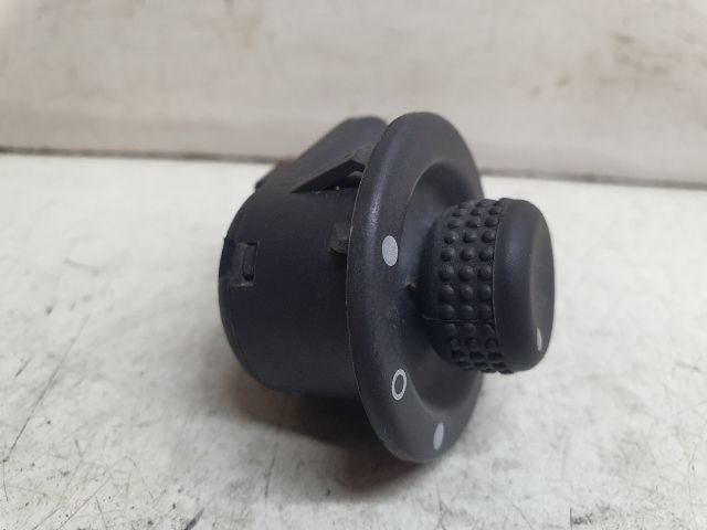 bontott DACIA DUSTER Tükör Kapcsoló