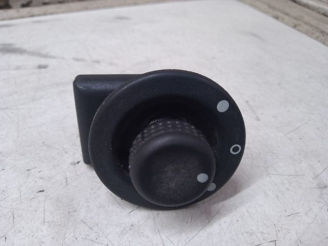 bontott DACIA DUSTER Tükör Kapcsoló