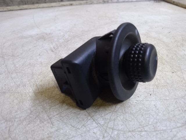 bontott DACIA DUSTER Tükör Kapcsoló