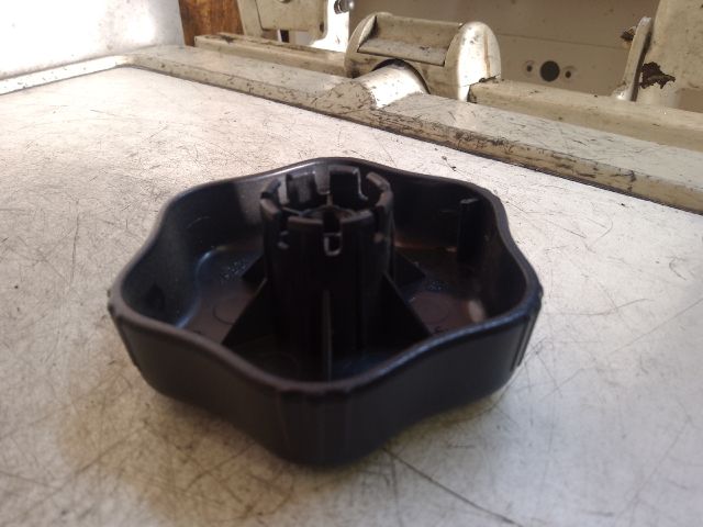 bontott DACIA DUSTER Ülésmagasság Állító Kar / Gomb