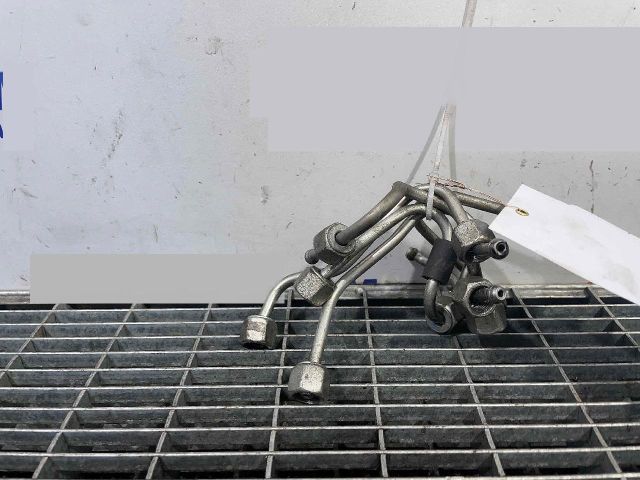 bontott DACIA DUSTER Üzemanyagcső