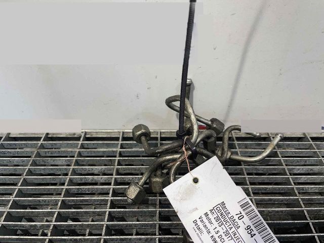 bontott DACIA DUSTER Üzemanyagcső