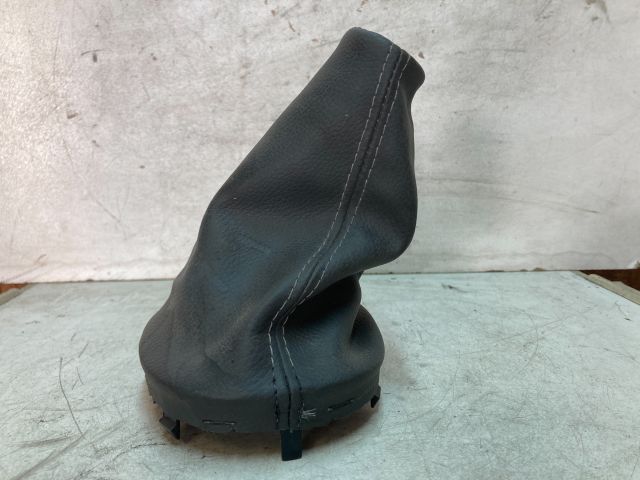 bontott DACIA DUSTER Váltószoknya