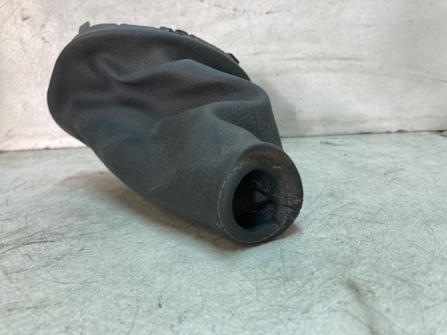 bontott DACIA DUSTER Váltószoknya