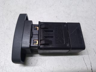 bontott DACIA DUSTER Vészvillogó Kapcsoló