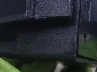 bontott DACIA DUSTER Vészvillogó Kapcsoló