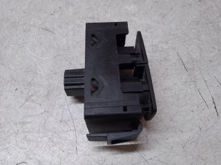 bontott DACIA DUSTER Vészvillogó Kapcsoló