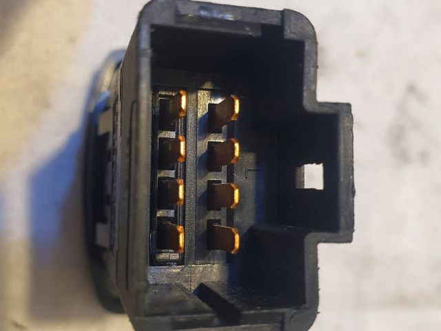 bontott DACIA DUSTER Vészvillogó Kapcsoló