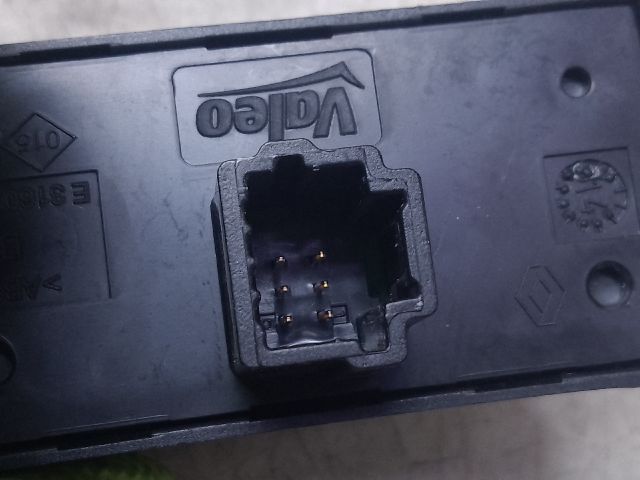 bontott DACIA DUSTER Vészvillogó Kapcsoló