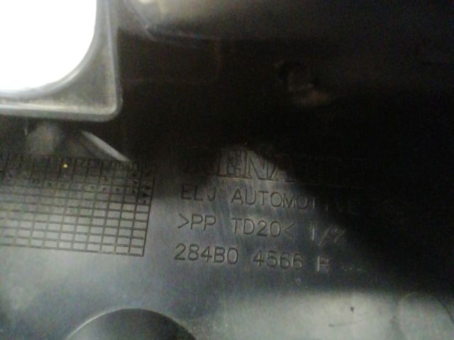 bontott DACIA JOGGER Biztosítéktábla Motortér