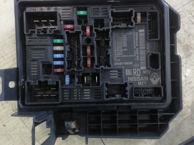 bontott DACIA JOGGER Biztosítéktábla Motortér