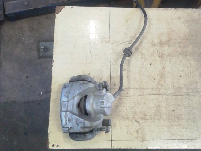 bontott DACIA JOGGER Jobb első Féknyereg Munkahengerrel