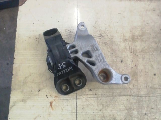 bontott DACIA JOGGER Motor Tartó Bak Jobb