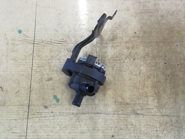 bontott DACIA JOGGER Vízpumpa