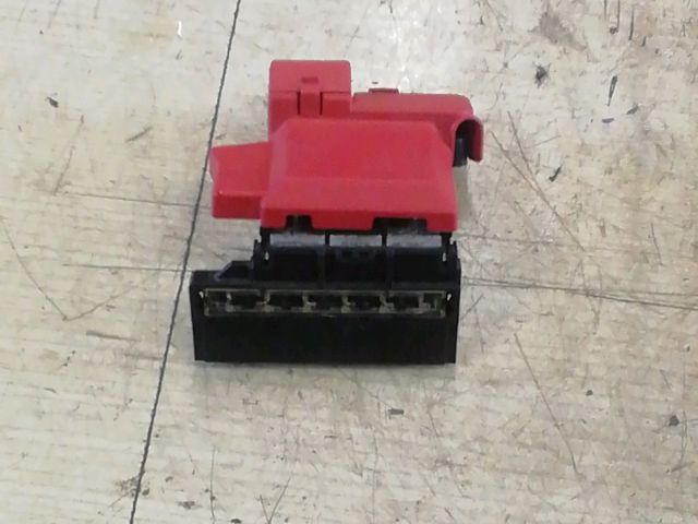 bontott DACIA JOGGER Akkumulátor Saru Fedél