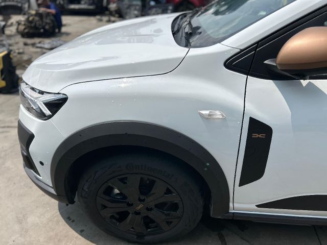 bontott DACIA JOGGER Bal első Sárvédő