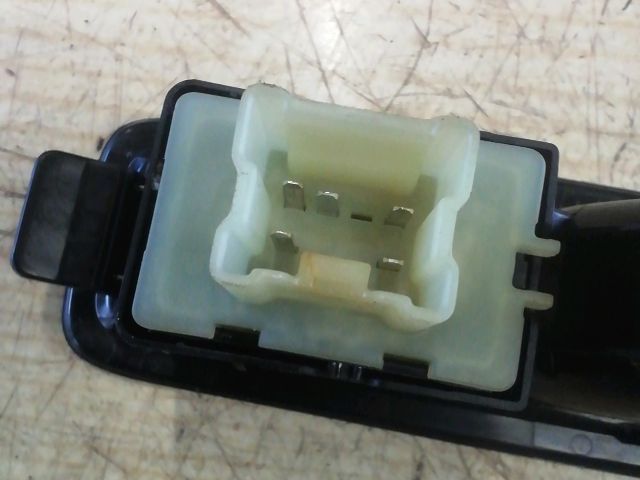 bontott DACIA JOGGER Bal hátsó Ablakemelő Kapcsoló