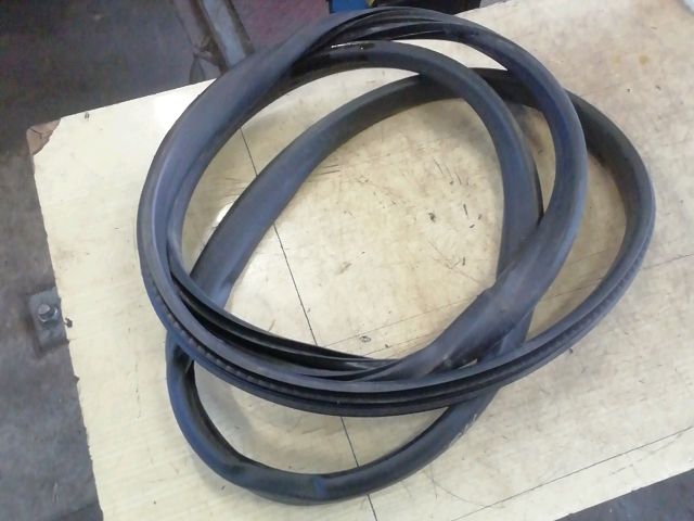 bontott DACIA JOGGER Bal hátsó Gumikéder