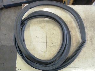 bontott DACIA JOGGER Csomagtérajtó Gumikéder